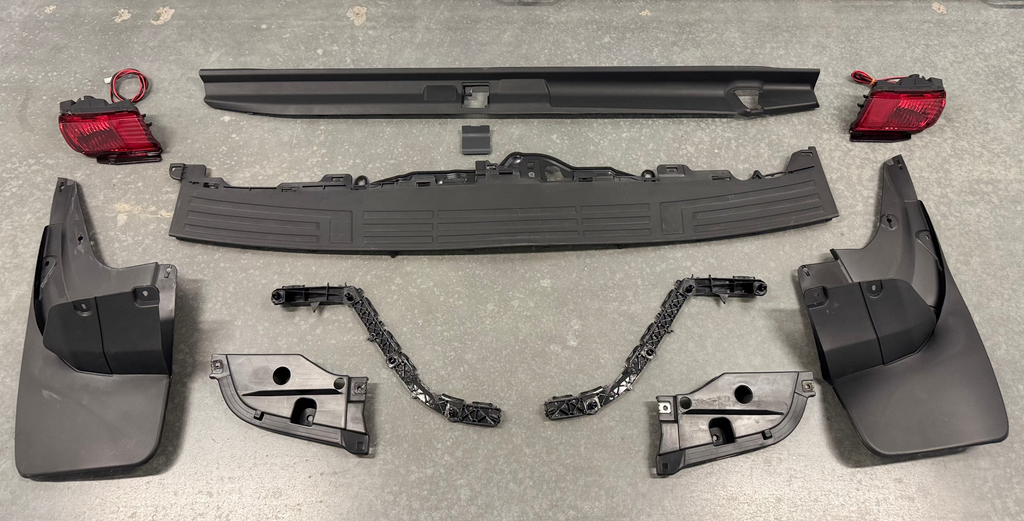 Prado 150 Rear Bumper Accessories - Rear Bumper + Taillight Kit