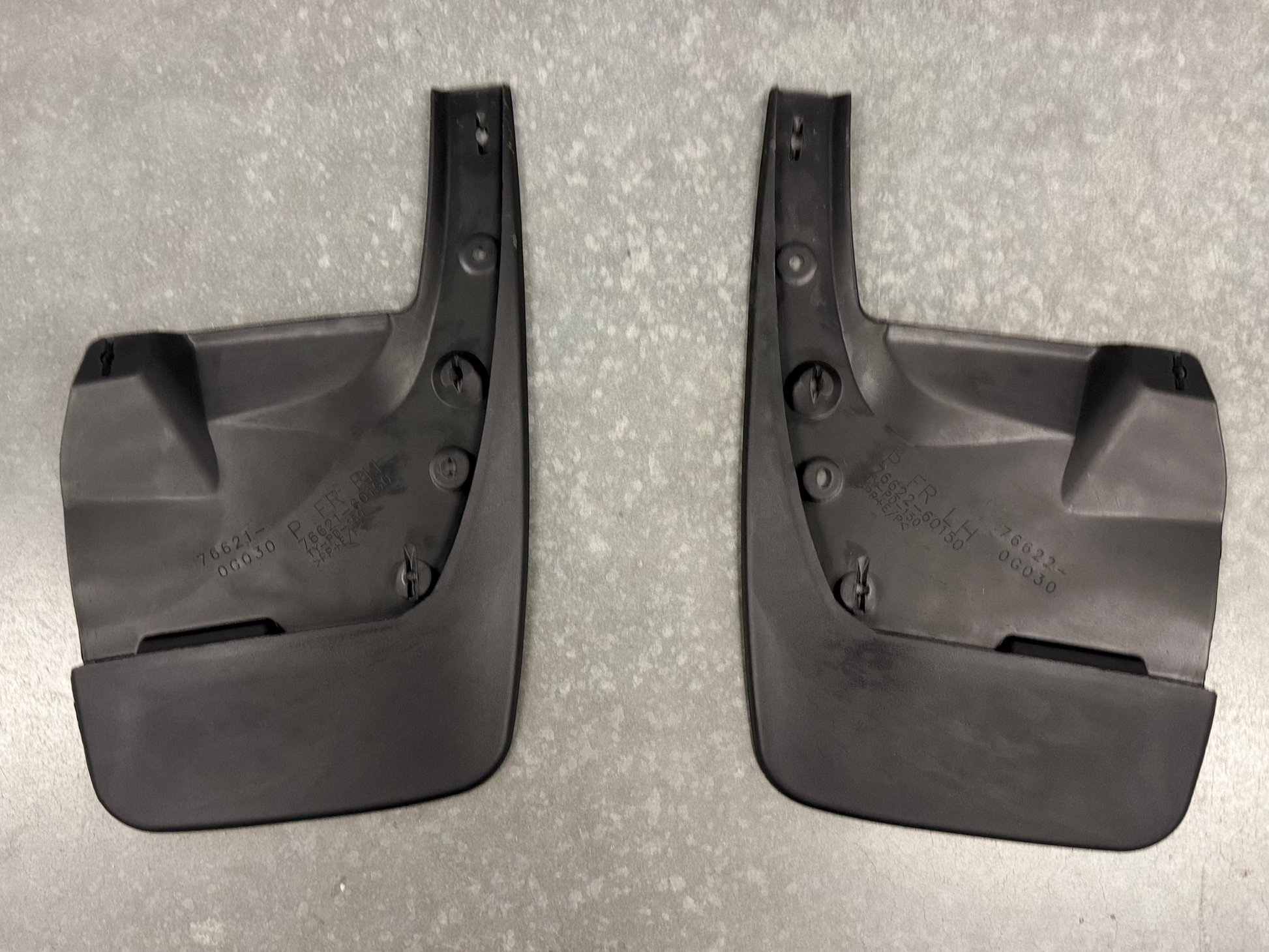 Prado 150 Mud Flaps (Front) - Rocker Panel Kit