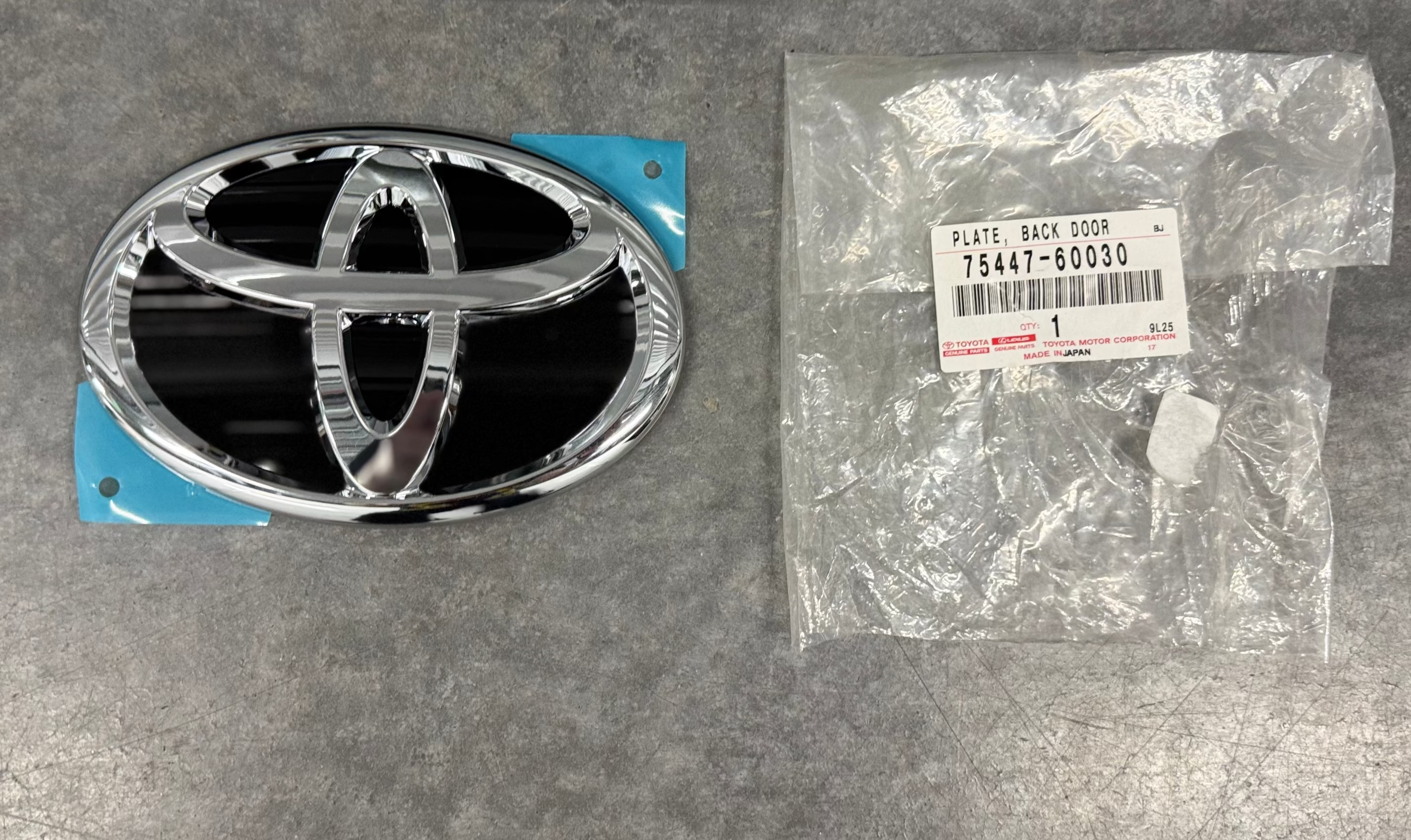 Toyota JDM Emblem - Full Body Kit